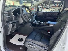 Honda Odyssey 2.0L e:HEV Luxury - ფოტო 4