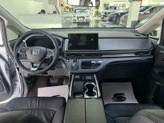 Honda Odyssey 2.0L e:HEV Luxury - ფოტო 6