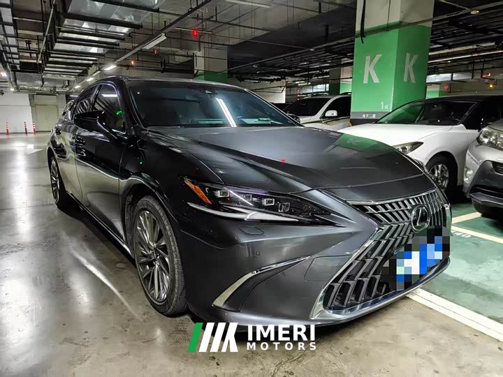 Lexus ES 300h Executive Edition - ავტომობილი ჩინეთიდან
