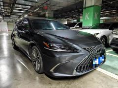 Lexus ES 300h Executive Edition - ფოტო 1