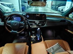 Lexus ES 300h Executive Edition - ფოტო 5