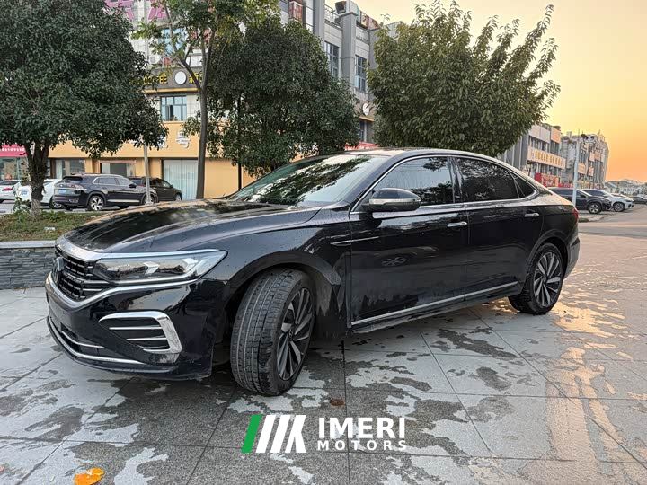 Volkswagen Passat 330TSI Elite - car from China