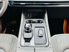 Ford Sharp Circles L 2.0T EcoBoost EPHEV2WDLuxury Version - ფოტო 11