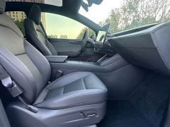 Tesla Model Y Rear-Wheel Drive - ფოტო 12