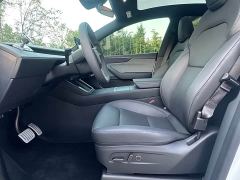 Tesla Model Y Rear-Wheel Drive - ფოტო 4