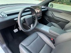 Tesla Model Y Rear-Wheel Drive - ფოტო 5