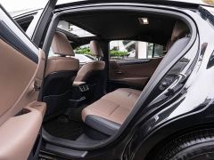 Lexus ES 300h Premium Edition - photo 10