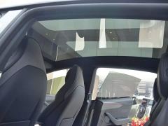 Tesla Model Y L Long Range All-Wheel Drive - ფოტო 14