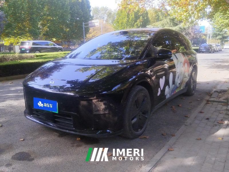 Li Auto i8 Standard Edition - ავტომობილი ჩინეთიდან