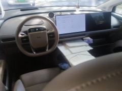 Li Auto i8 Standard Edition - ფოტო 16