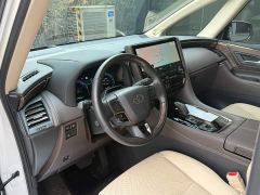 Toyota Alphard Hybrid 2.5L Premium Edition - фото 3