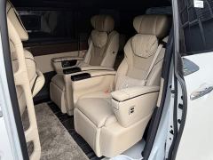 Toyota Alphard Hybrid 2.5L Premium Edition - фото 5