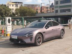 Xiaomi SU7 Four-Wheel Drive Max Edition - ფოტო 1