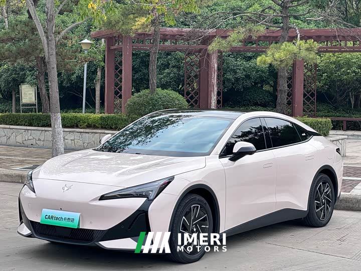 Arcfox Alpha S5 560PRO 185kW - car from China