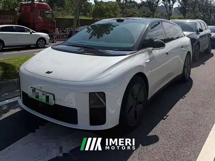 Li Auto i6 Two-Wheel Drive Standard - car from China