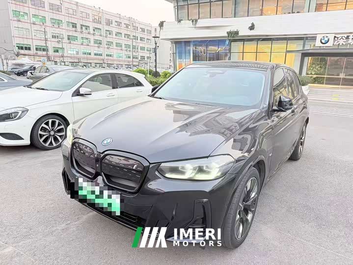 BMW iX3 Leadership Edition - автомобиль из Китая