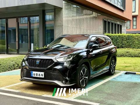 2022 Toyota Crown Venza 2.5L HEV AWD Luxury - ავტომობილი ჩინეთიდან
