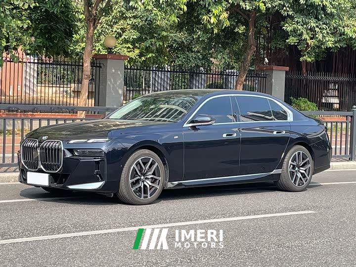 BMW 7 Series 735Li M Sport Package - автомобиль из Китая