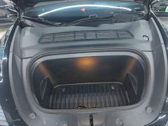 Tesla Model Y Rear-Wheel Drive - ფოტო 19