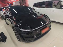 Tesla Model Y Rear-Wheel Drive - ფოტო 3