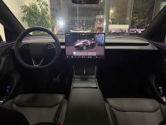 Tesla Model Y L Long Range All-Wheel Drive - ფოტო 4