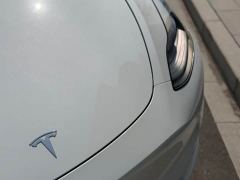 Tesla Model Y Rear-Wheel Drive - ფოტო 16