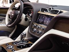 Bentley Bentayga 4.0T V8 Long Wheelbase Elegance Edition - фото 15