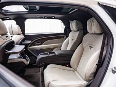 Bentley Bentayga 4.0T V8 Long Wheelbase Elegance Edition - фото 16