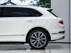 Bentley Bentayga 4.0T V8 Long Wheelbase Elegance Edition - фото 17