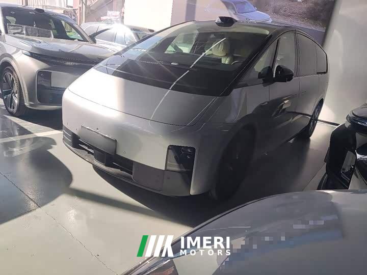 Li Auto Li Xiang MEGA Ultra - car from China