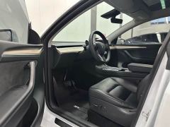 Tesla Model Y Rear-Wheel Drive - ფოტო 6