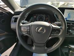 Lexus ES 300h Excellence Edition - ფოტო 10