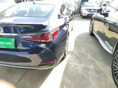 Lexus ES 300h Excellence Edition - ფოტო 7