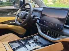 Denza D9 DM-i 980 Four-Wheel Drive Premium - фото 5