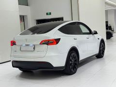 Tesla Model Y Long Range All-Wheel Drive - ფოტო 2