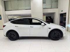 Tesla Model Y Long Range All-Wheel Drive - ფოტო 6