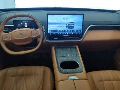 eπ008 636Max Smart Driving Edition 5-seater - photo 12