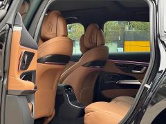 Mercedes-Benz E-Class E 260 L Classic Edition - photo 8