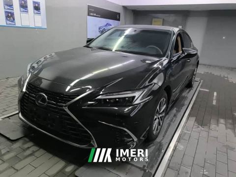 2025 Lexus ES 300h Premium Edition