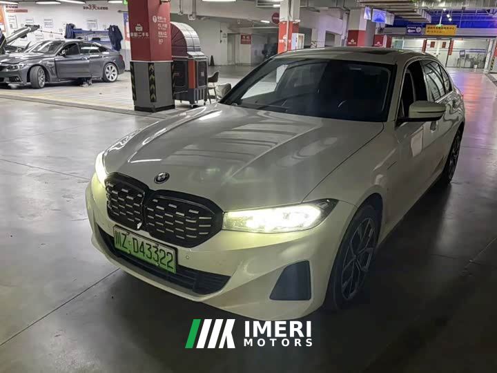 BMW i3 eDrive 35 L - car from China