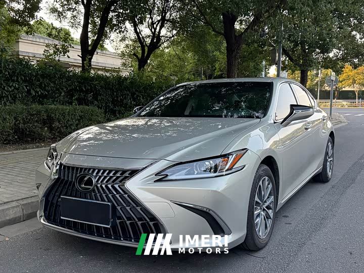 Lexus ES 200 Excellence Edition - ავტომობილი ჩინეთიდან