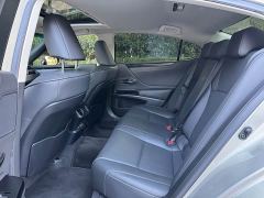 Lexus ES 200 Excellence Edition - ფოტო 15