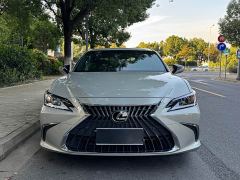 Lexus ES 200 Excellence Edition - ფოტო 2