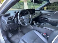 Lexus ES 200 Excellence Edition - ფოტო 6
