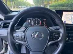 Lexus ES 200 Excellence Edition - ფოტო 9