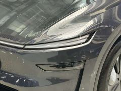 Tesla Model Y Rear-Wheel Drive - ფოტო 8
