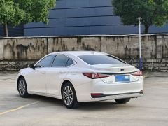 Lexus ES 200 Luxury - ფოტო 6