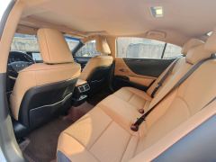 Lexus ES 200 Luxury - ფოტო 7