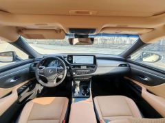 Lexus ES 200 Luxury - ფოტო 8