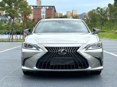 Lexus ES 200 Excellence Edition - photo 2
